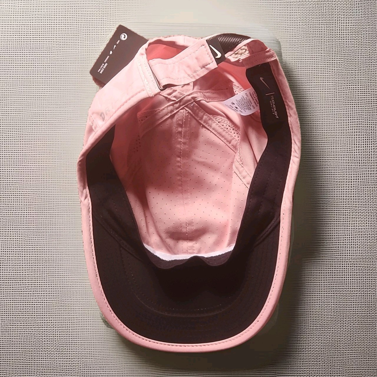 Nike Aerobill Feather Light Womens Pink Cap One Size 67924-630